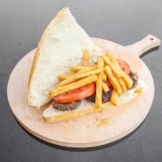 Ekmek Arası Izgara Köfte görseli
