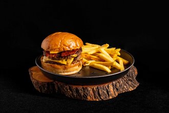 Double Bacon Burger görseli