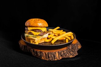 Double Mac Burger görseli
