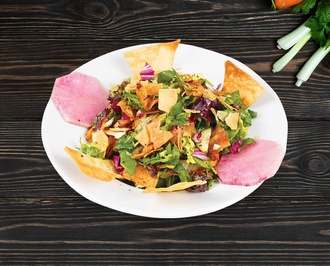 Fettuş Salata görseli