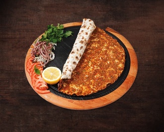 Lahmacun görseli
