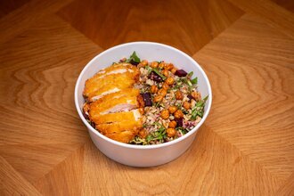 Şinitzel Tahıllı Salata görseli