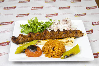 Acılı Adana Kebap görseli