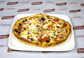 Karışık Pizza (Orta Boy) görseli