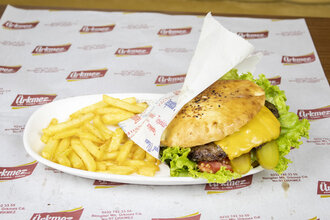 Ürkmez Burger görseli