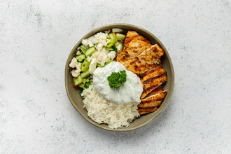 Kuru Cacıklı Tavuklu Bowl görseli