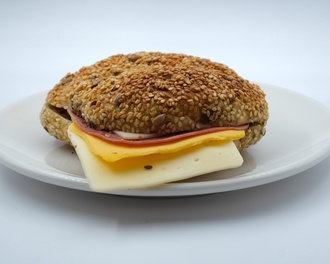 Chia Tohumlu Bagel Sandviç görseli