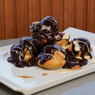 Profiterol Çıtır Çikolata Soslu görseli