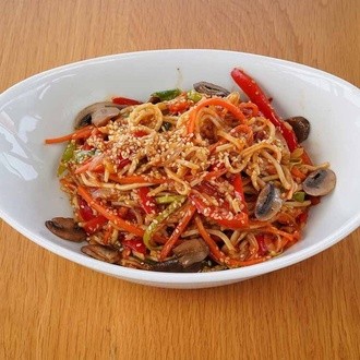 Sebzeli Noodle görseli