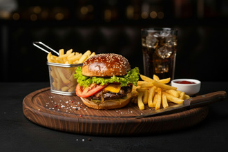 Klasik Burger Menü görseli
