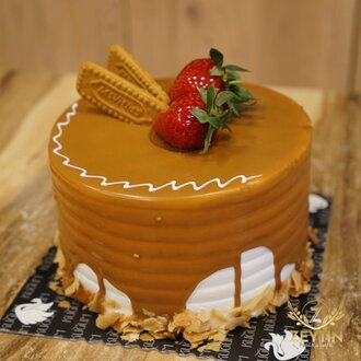 Lotus Çilekli Pasta (4-6 Kişilik) görseli