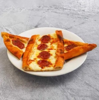 Sucuklu Kaşarlı Pide görseli