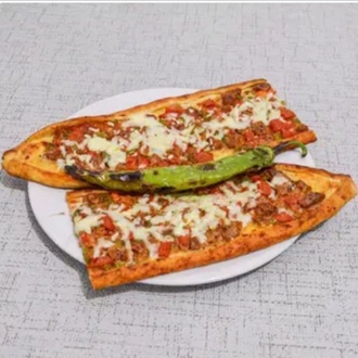 Kuşbaşılı Kaşarlı Pide görseli