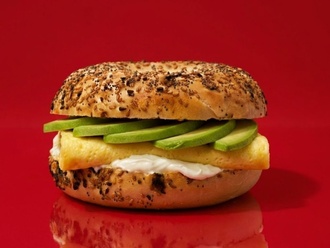 Egg & Avocado Bagel görseli