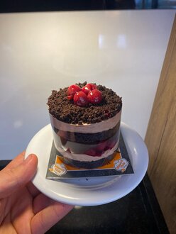 Vişneli Akışkan Çikolatalı Pasta (2 Kişilik) görseli