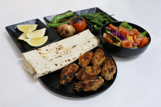 Izgara Tavuk Yaprak Kanat (Garnitürlü) görseli