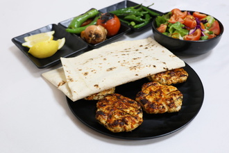 Izgara Tavuk Zırh Köfte (Garnitürlü) görseli