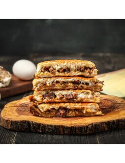 Bazlama Yumurtalı Sucuklu Kavurmalı Tost görseli