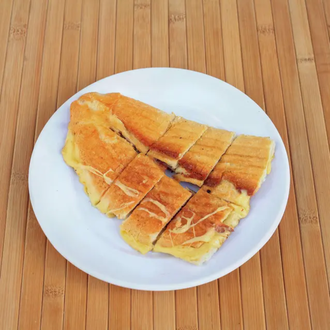 Yarım Ekmek Arası Kaşarlı Tost görseli