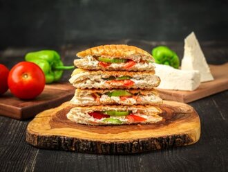 Baz Beyaz Peynirli Tost görseli