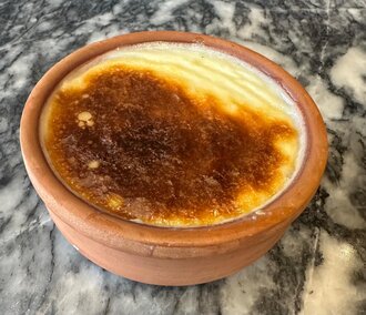 Kiremitte Fırınlanmış Sütlaç görseli