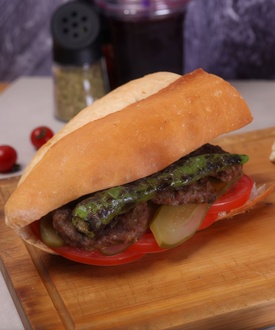 Tam Ekmek Arası Köfte görseli