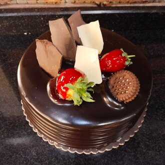 Muzlu Çikolatalı Pasta (4 Kişilik) görseli