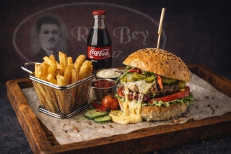 Cheese Burger (110 Gr & Coca Cola 200 Ml) görseli
