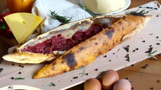 Pastırmalı Kaşarlı Pide görseli