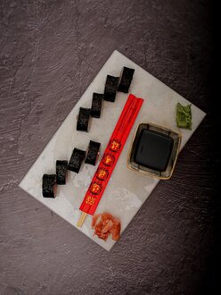 Ton Balıklı  Sushi görseli