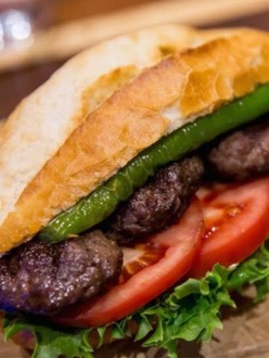 Ekmek Arası Kofte görseli