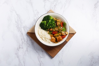 Tavuklu & Yer Fıstıklı Çin Kasesi görseli