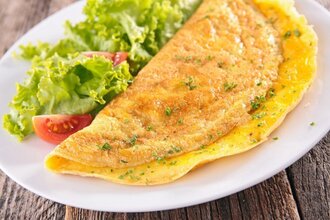Salamlı Kaşarlı Omlet görseli