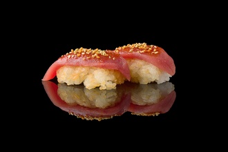 351. Crispy Rice Wiht Spicy Magura And Aji Panca görseli