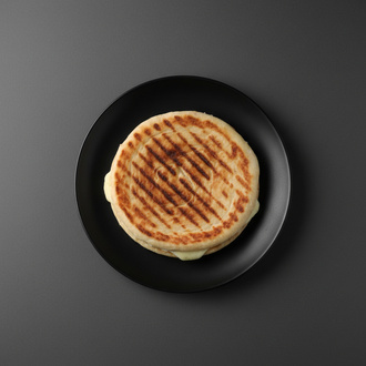 Bazlama Kaşarlı Tost görseli