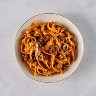 Tagliatelle Fettuccine Neapolitan görseli