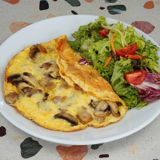 Mantarlı Kaşarlı Omlet görseli