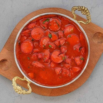 Sahanda Soslu Sosis görseli