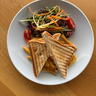 Kaşarlı Tost görseli