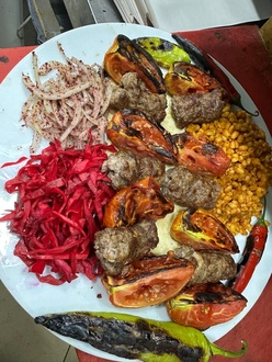 Domatesli Kebap görseli