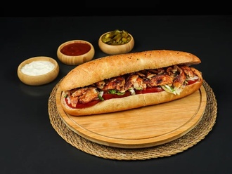 Ekmek Arası Tavuk Döner görseli