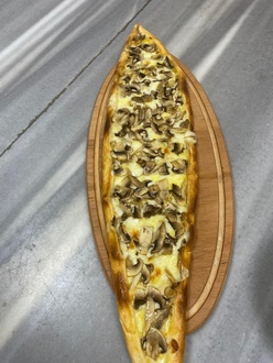 Mantarlı Kaşarlı Pide görseli