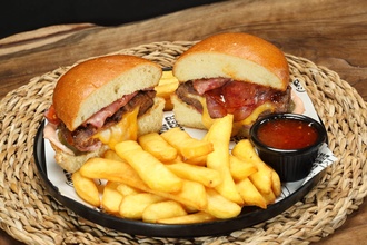 Fence Burger görseli