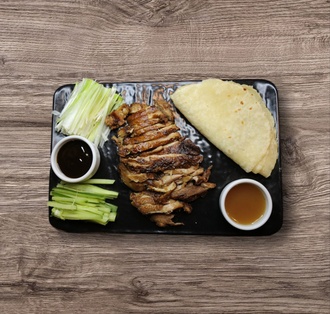 Kızarmış Pekin Ördeği (Yarım) görseli