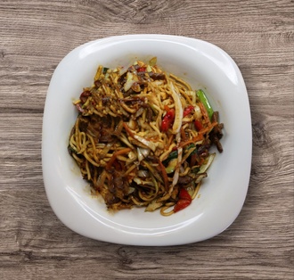 Dana Etli Sebzeli Erişte görseli