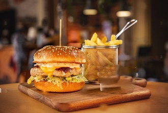 Izgara Tavuk Acılı Burger görseli