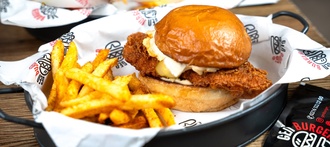 Kızarmış Tavuk Trüflü Burger görseli