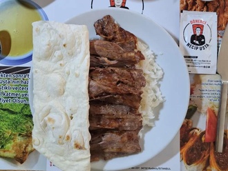 Lavaş Üstü Et Döner görseli
