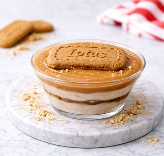 Lotuslu Bisküvili Muhallebi görseli