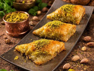 Fıstıklı Şöbiyet (1 Kg.) görseli